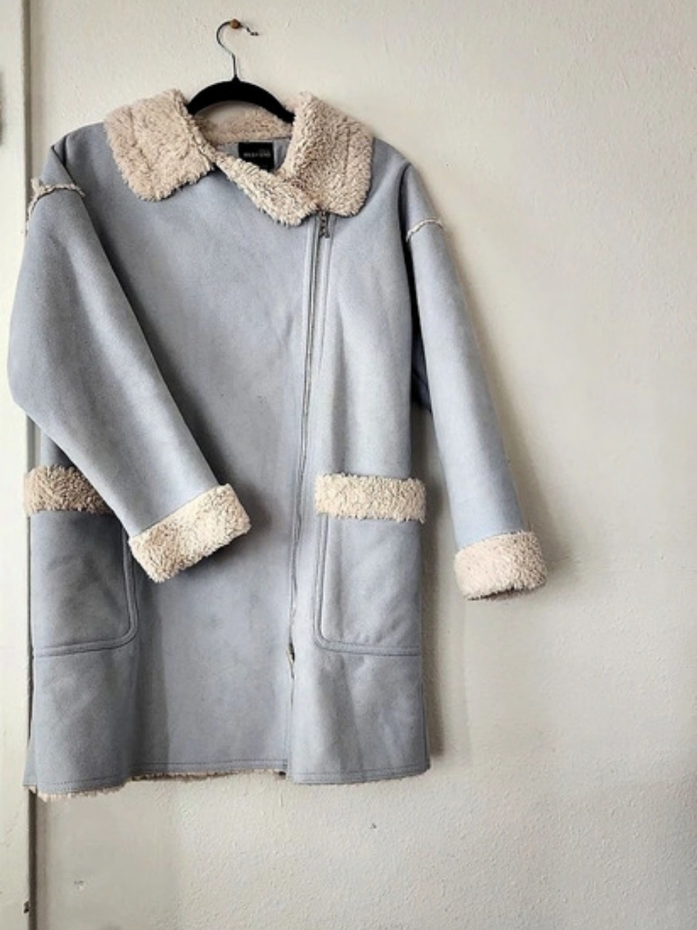 Etam Weekend Faux Shearling Coat in Gray & Beige Size 40 Like New